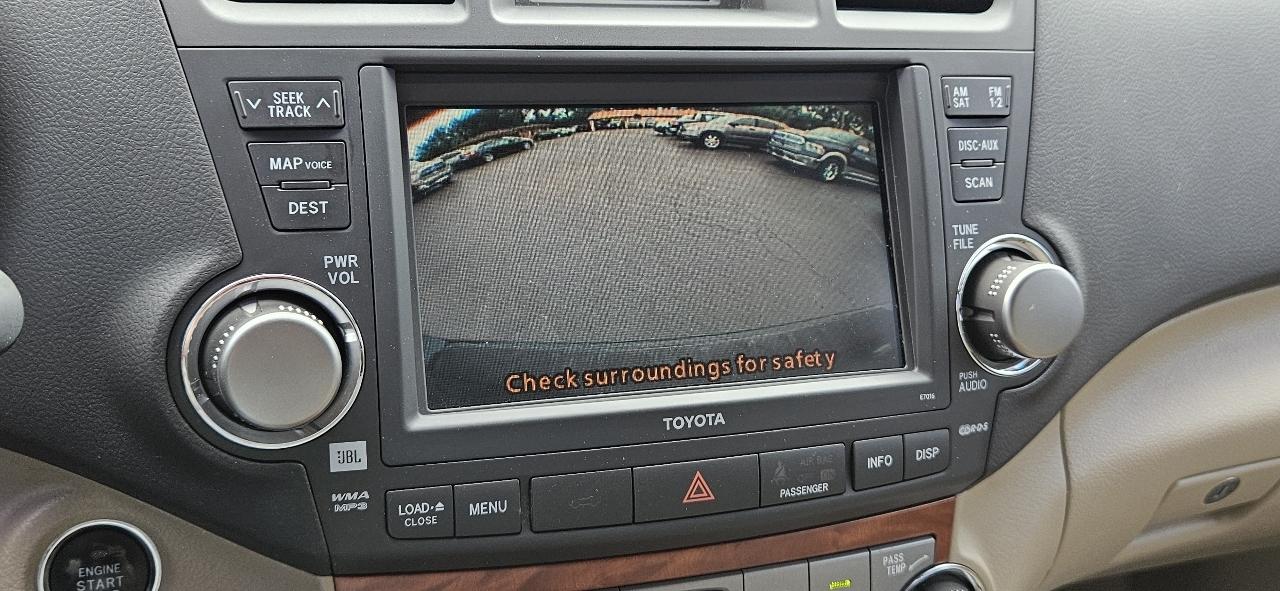 Toyota Highlander FWD 4dr V6 Limited (Natl) 2010