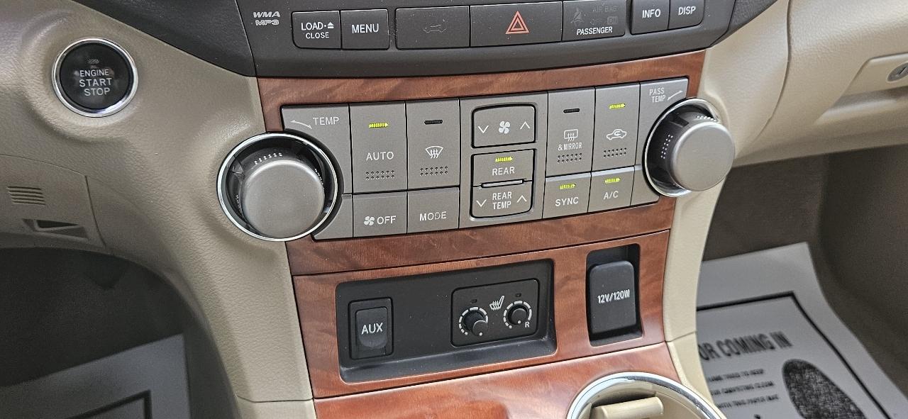 Toyota Highlander FWD 4dr V6 Limited (Natl) 2010