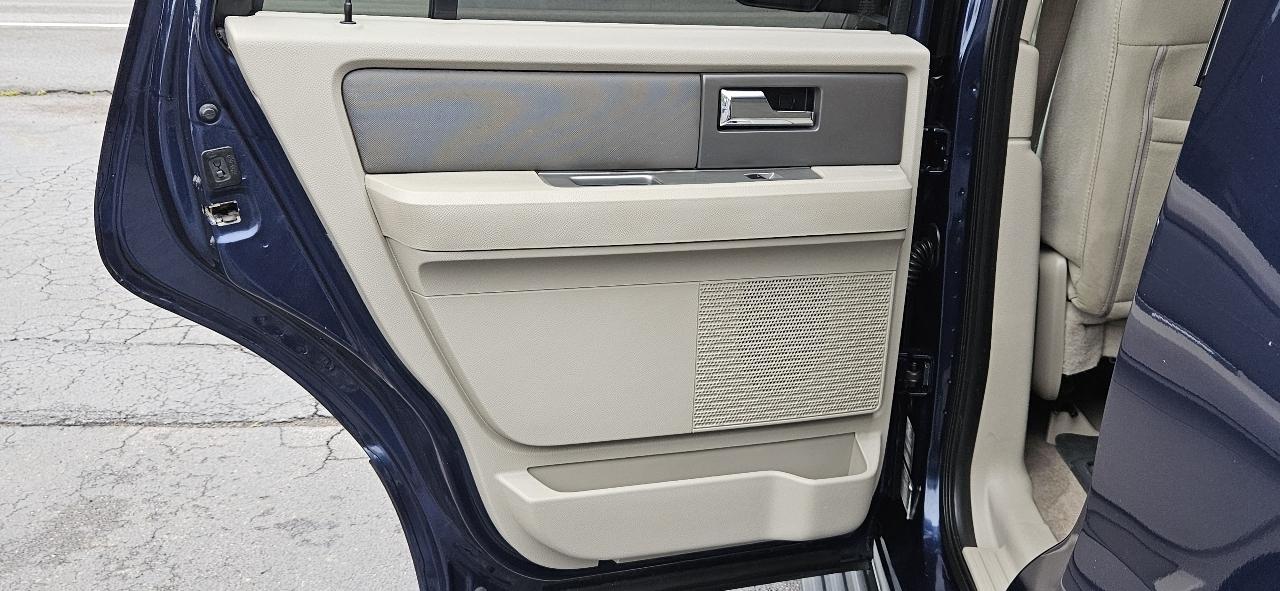 Ford Expedition 4WD 4dr XLT 2013