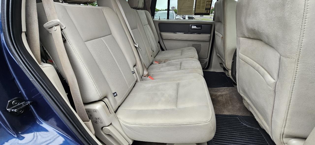 Ford Expedition 4WD 4dr XLT 2013