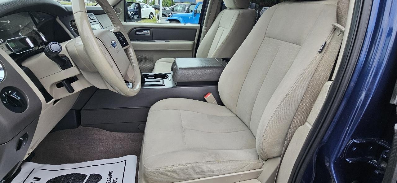 Ford Expedition 4WD 4dr XLT 2013
