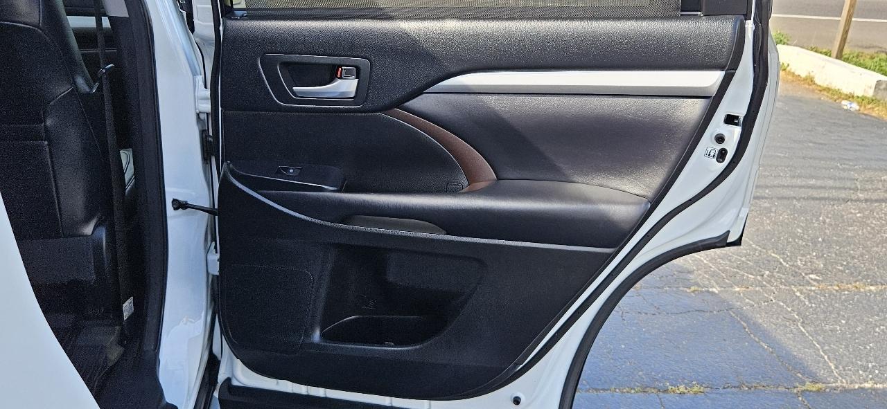 Toyota Highlander XLE V6 AWD (Natl) 2018