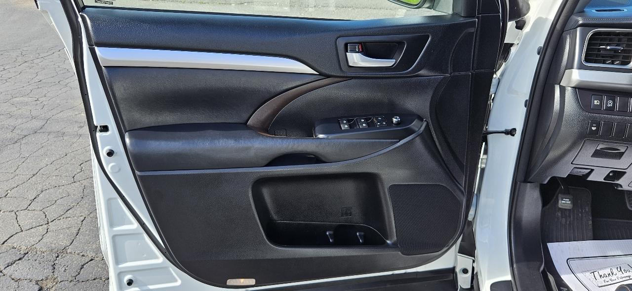 Toyota Highlander XLE V6 AWD (Natl) 2018