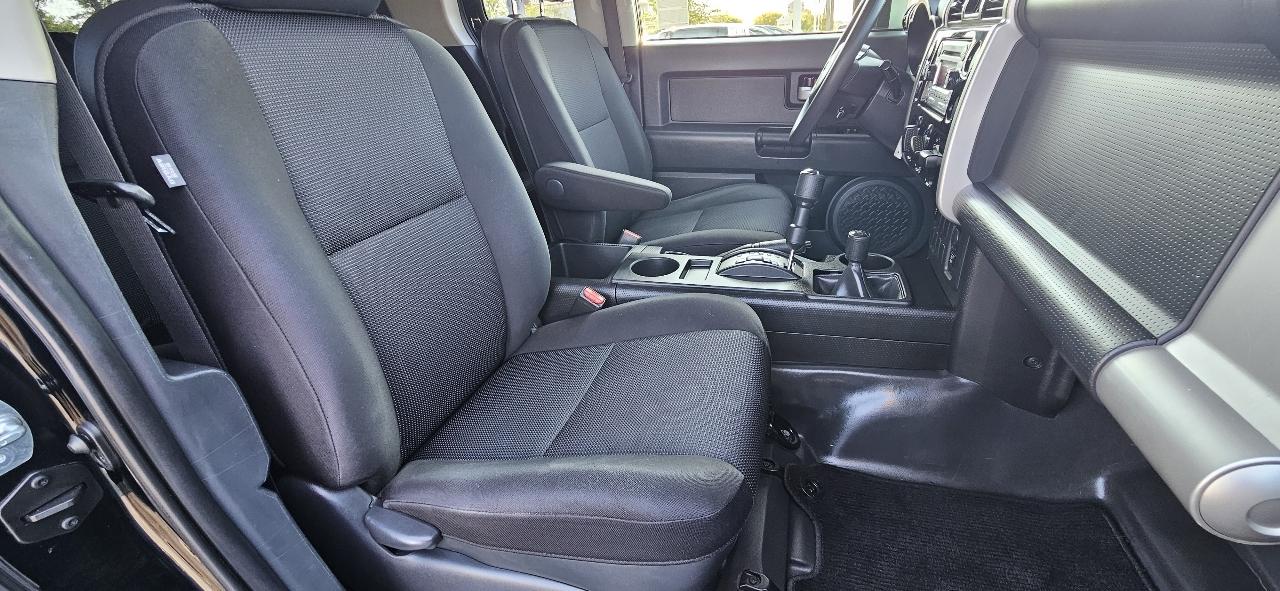 Toyota FJ Cruiser 4WD 4dr Auto (Natl) 2014