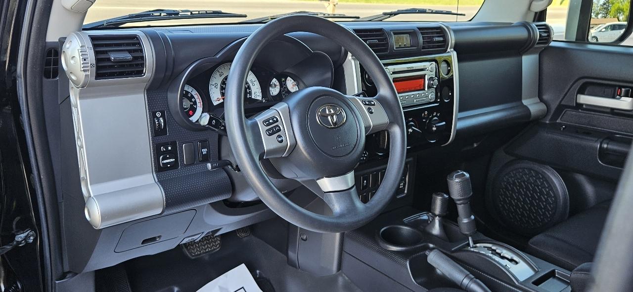 Toyota FJ Cruiser 4WD 4dr Auto (Natl) 2014