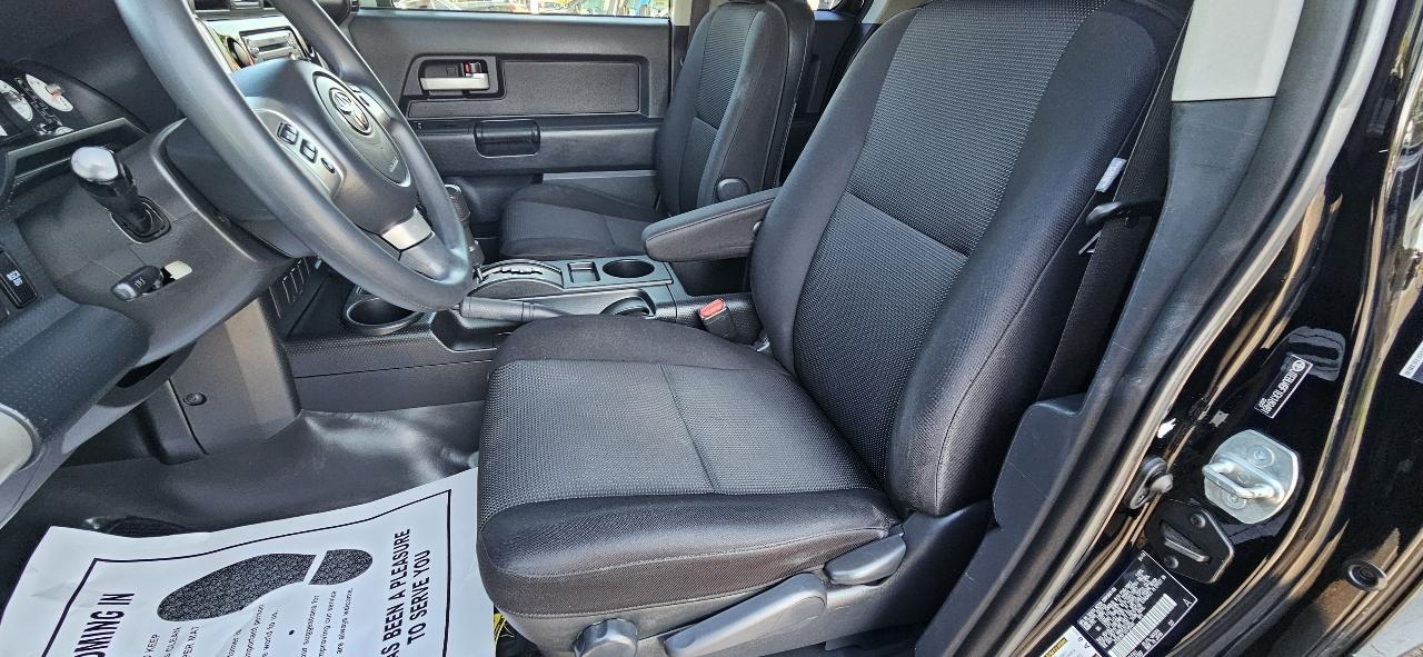 Toyota FJ Cruiser 4WD 4dr Auto (Natl) 2014