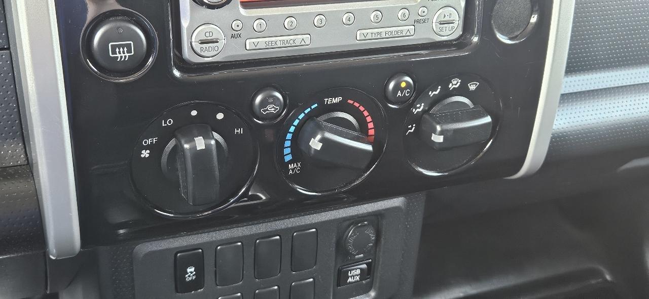 Toyota FJ Cruiser 4WD 4dr Auto (Natl) 2014