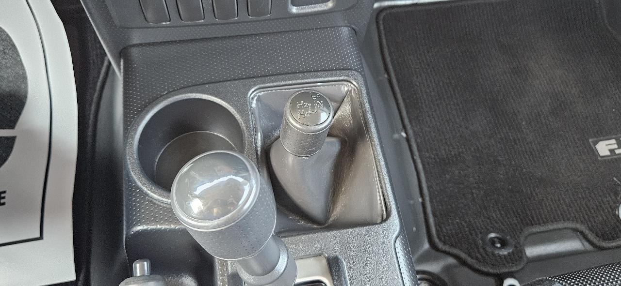 Toyota FJ Cruiser 4WD 4dr Auto (Natl) 2014