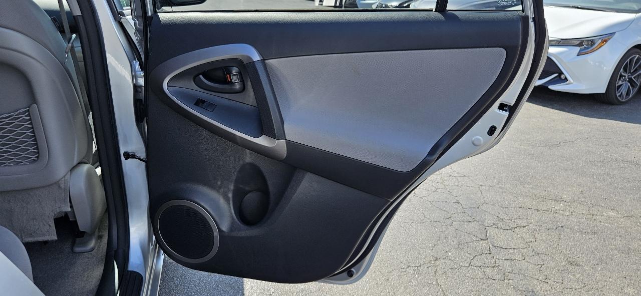 Toyota RAV4 4WD 4dr 4-cyl 4-Spd AT Ltd (Natl) 2008