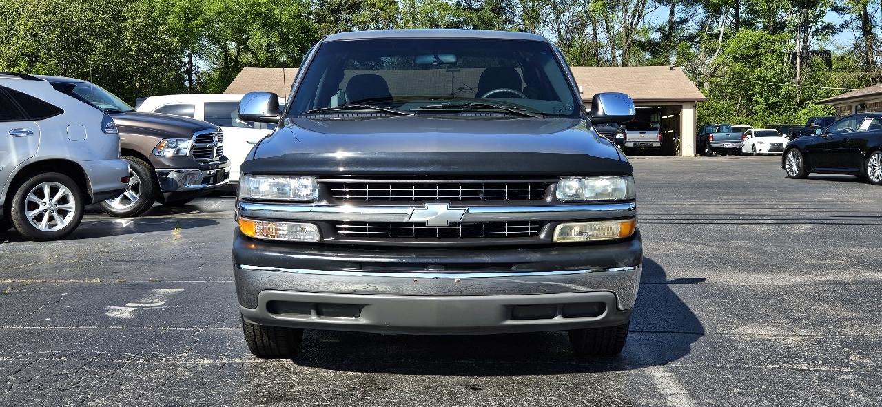 Chevrolet Silverado 1500 Ext Cab 143.5" WB LS 2002