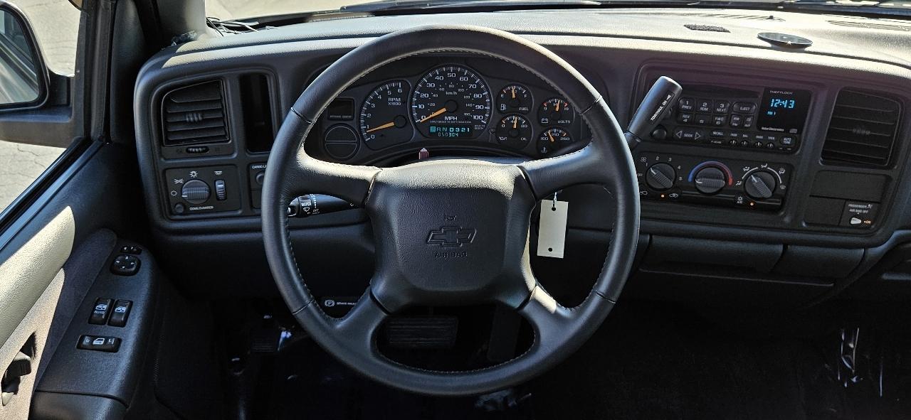 Chevrolet Silverado 1500 Ext Cab 143.5" WB LS 2002
