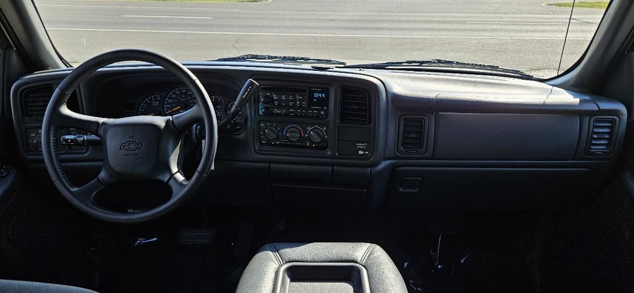 Chevrolet Silverado 1500 Ext Cab 143.5" WB LS 2002
