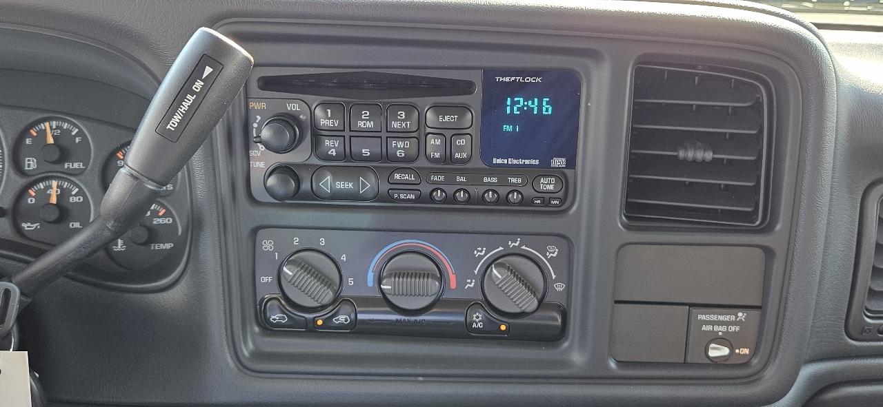 Chevrolet Silverado 1500 Ext Cab 143.5" WB LS 2002