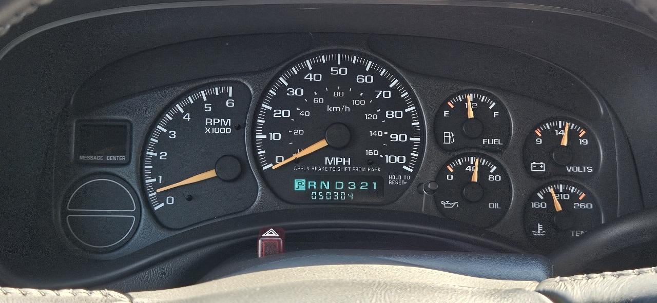 Chevrolet Silverado 1500 Ext Cab 143.5" WB LS 2002