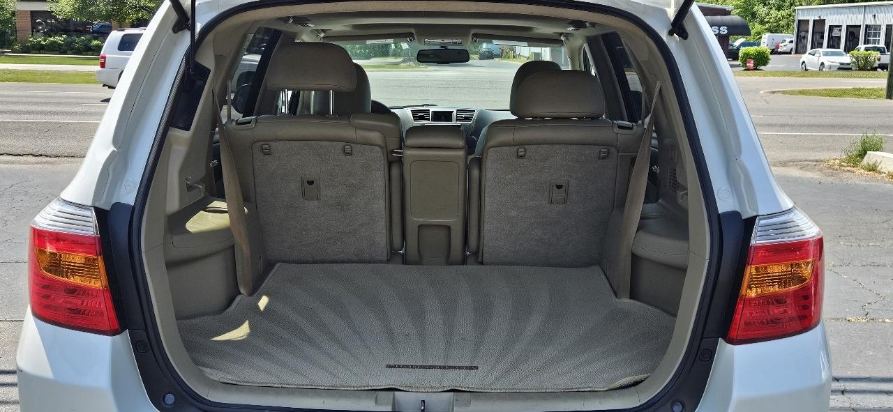 Toyota Highlander FWD 4dr V6 Limited (Natl) 2010