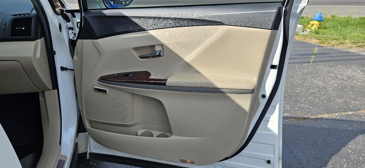 Toyota Venza 4dr Wgn V6 FWD Limited (Natl) 2013