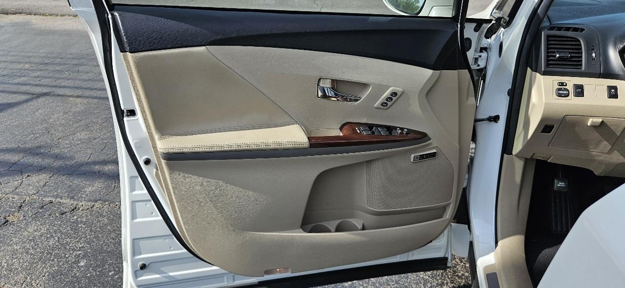 Toyota Venza 4dr Wgn V6 FWD Limited (Natl) 2013