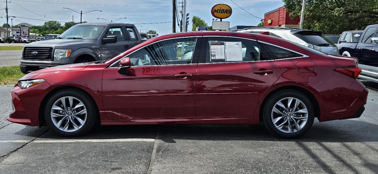 Toyota Avalon XLE 2019