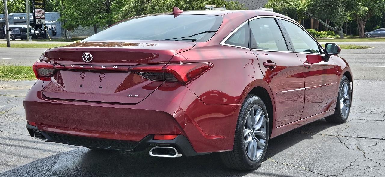 Toyota Avalon XLE 2019