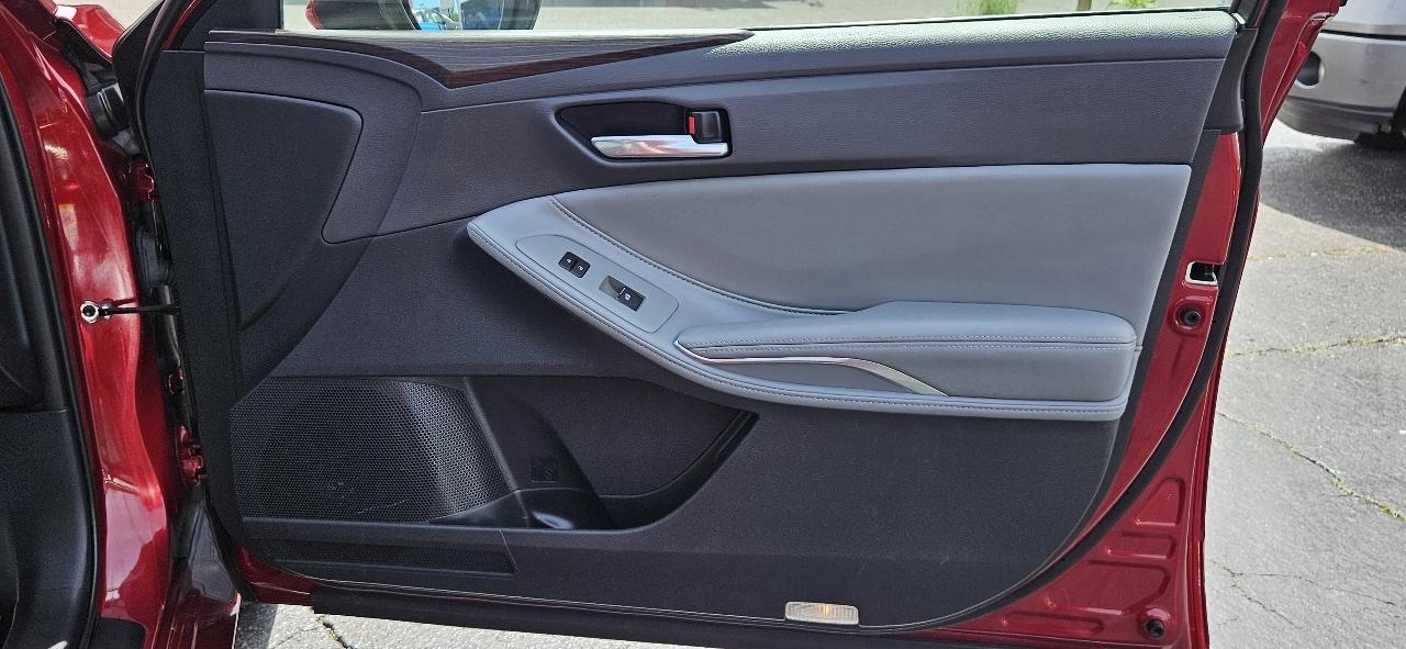 Toyota Avalon XLE 2019
