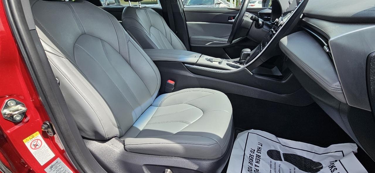 Toyota Avalon XLE 2019