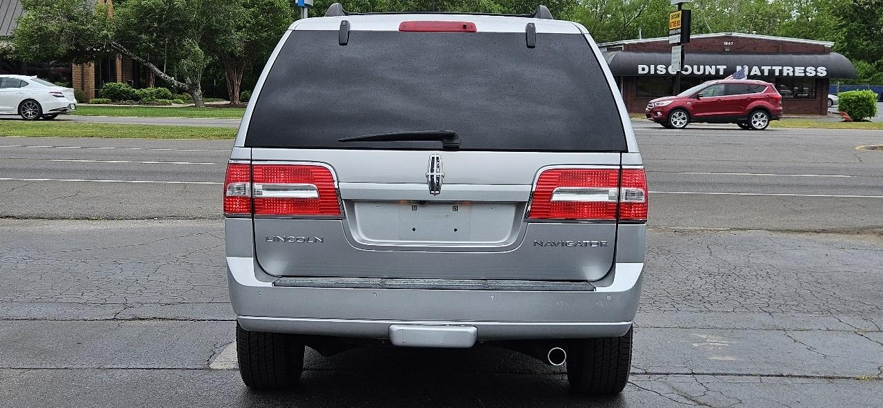 Lincoln Navigator 2WD 4dr 2010
