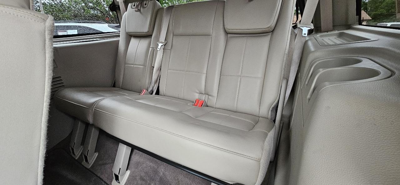 Lincoln Navigator 2WD 4dr 2010