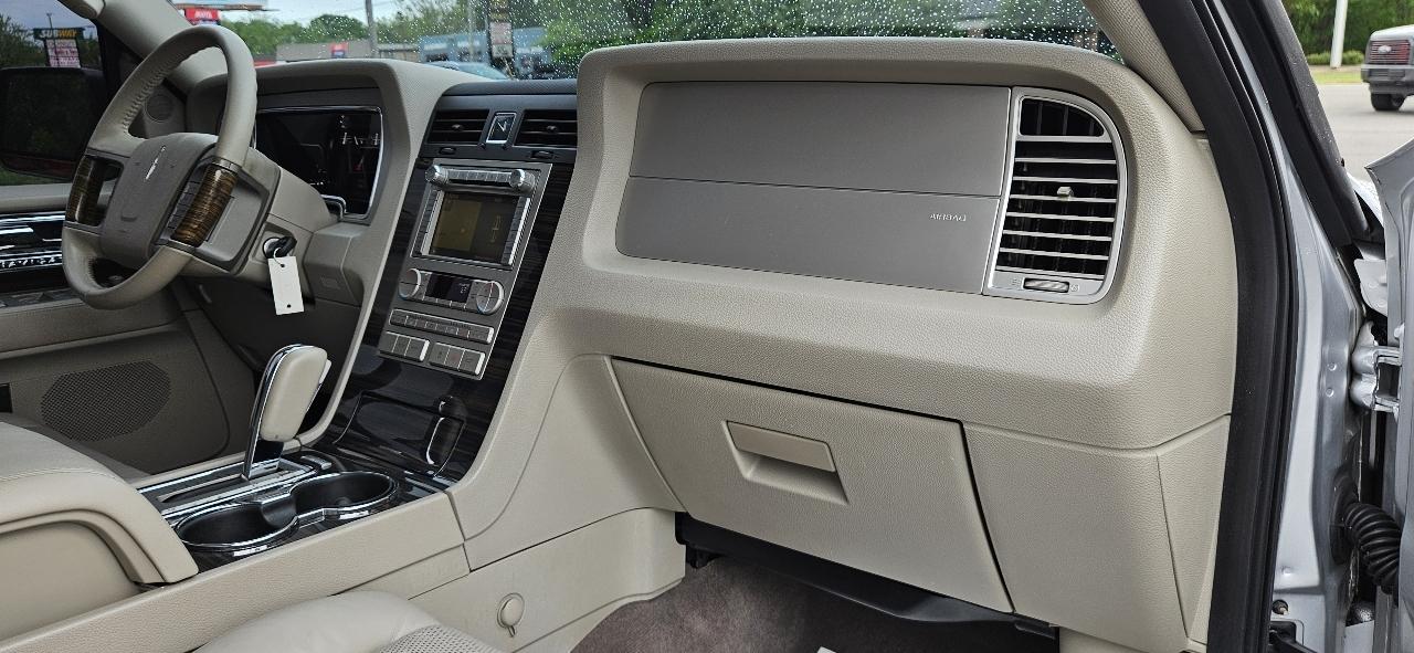 Lincoln Navigator 2WD 4dr 2010