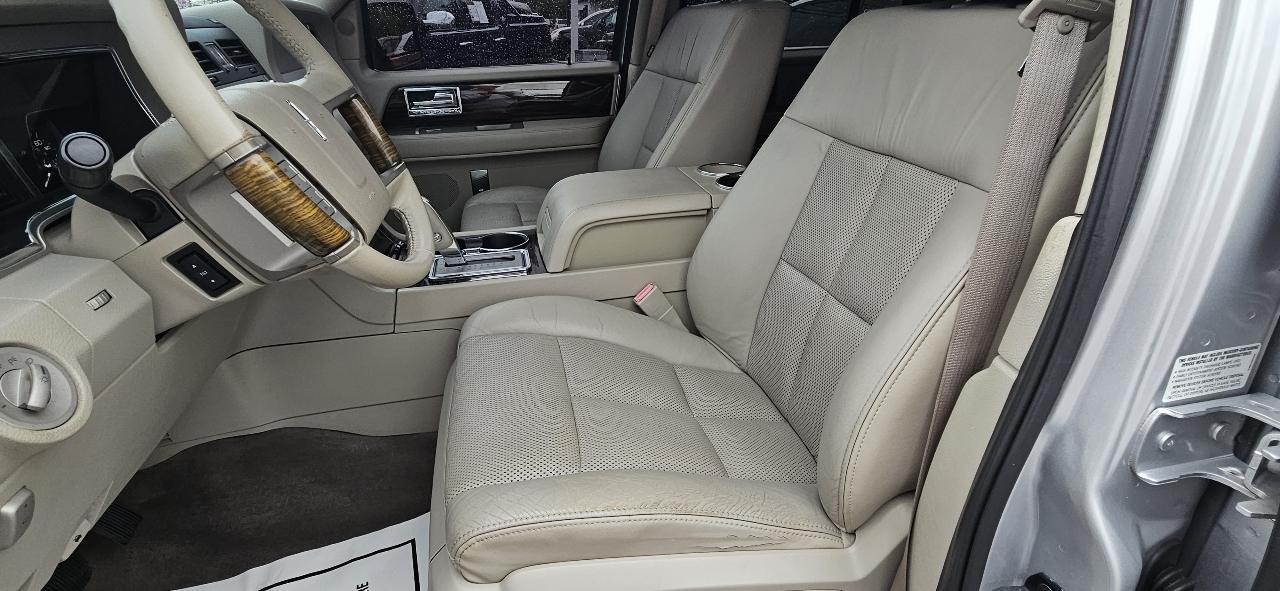 Lincoln Navigator 2WD 4dr 2010