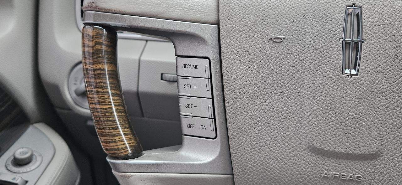 Lincoln Navigator 2WD 4dr 2010