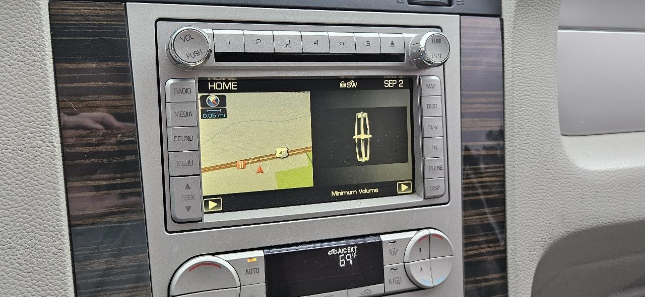 Lincoln Navigator 2WD 4dr 2010