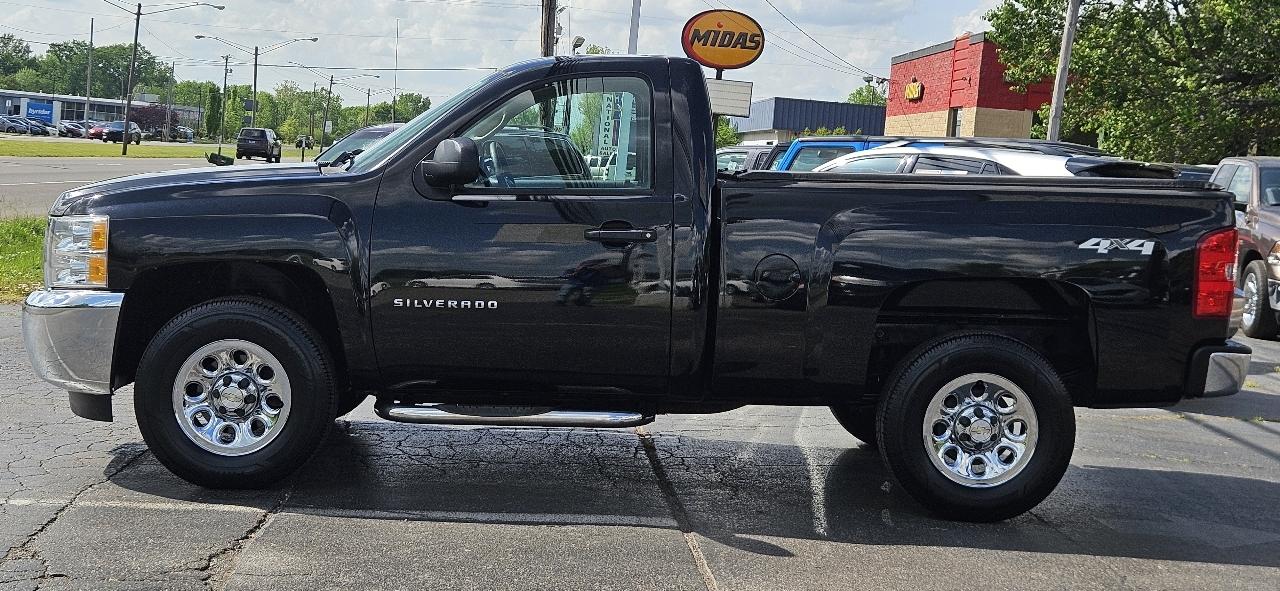 Chevrolet Silverado 1500 4WD Reg Cab 119.0" LT 2012
