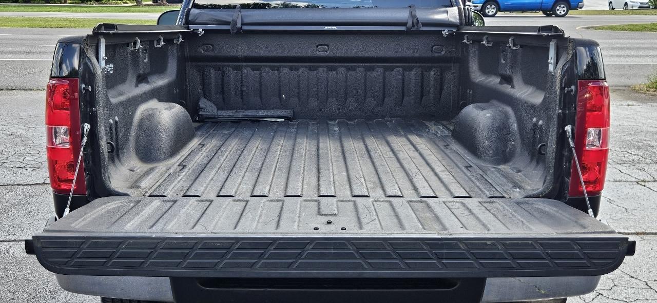 Chevrolet Silverado 1500 4WD Reg Cab 119.0" LT 2012