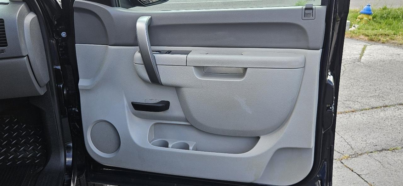 Chevrolet Silverado 1500 4WD Reg Cab 119.0" LT 2012