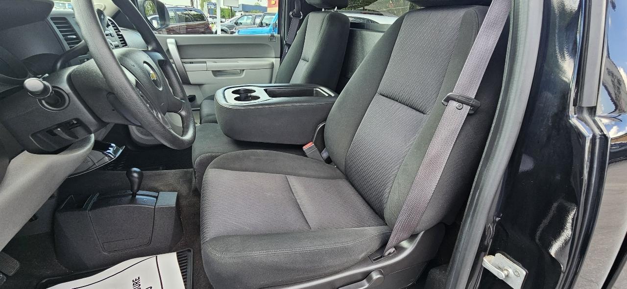 Chevrolet Silverado 1500 4WD Reg Cab 119.0" LT 2012