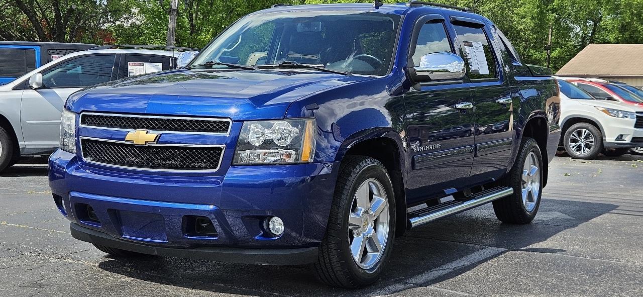 Chevrolet Avalanche Black Diamond LT 4D SUV 4WD 2013