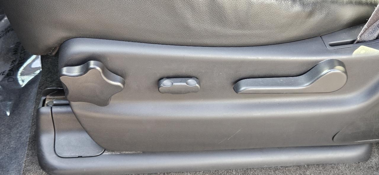 Chevrolet Avalanche Black Diamond LT 4D SUV 4WD 2013