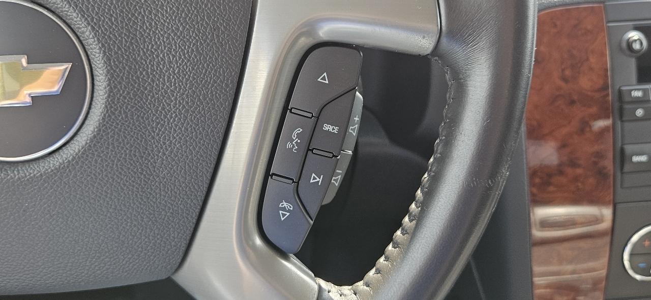 Chevrolet Avalanche Black Diamond LT 4D SUV 4WD 2013