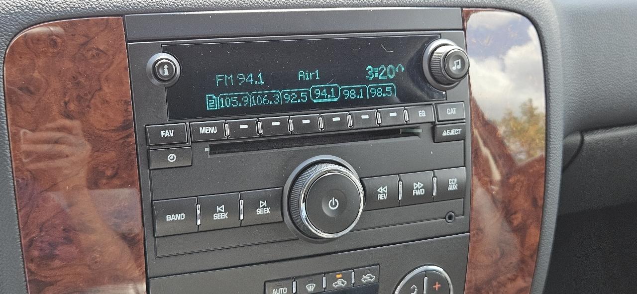 Chevrolet Avalanche Black Diamond LT 4D SUV 4WD 2013