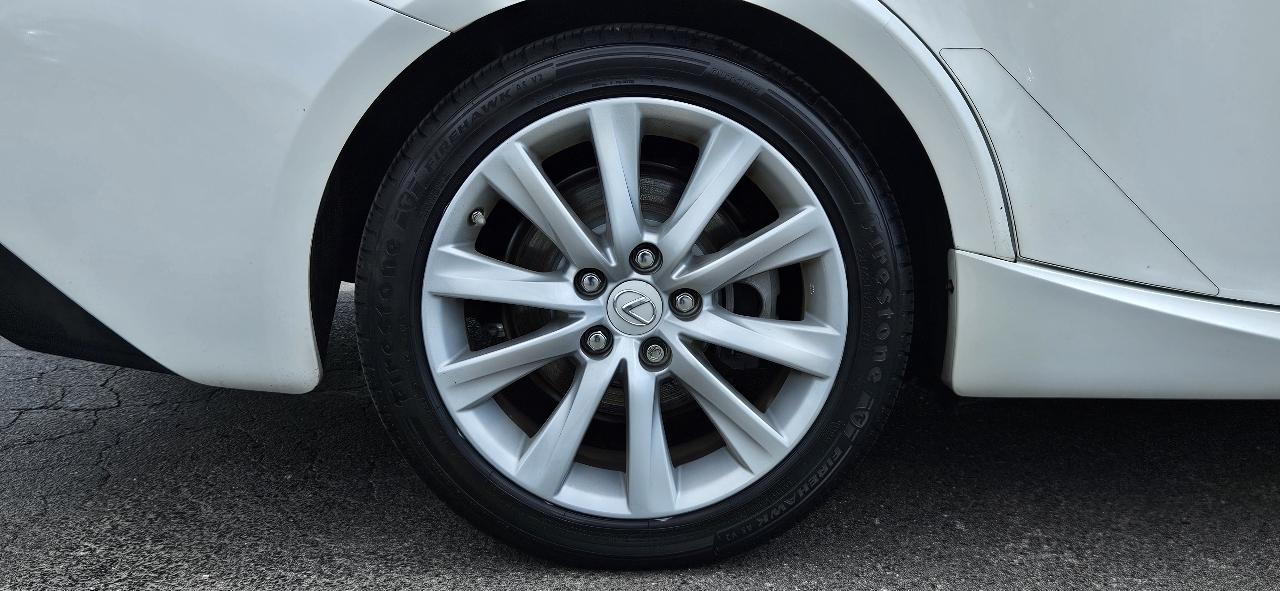 Lexus IS 250 4dr Sport Sdn RWD 2015