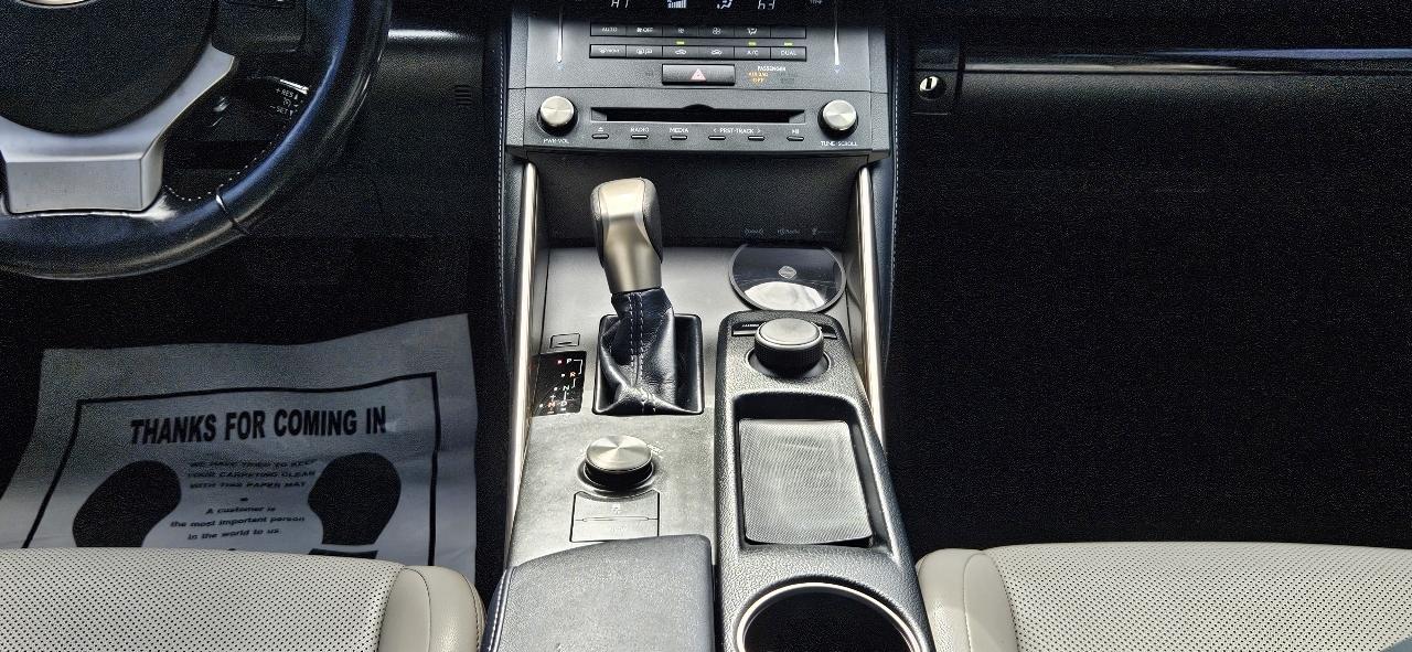 Lexus IS 250 4dr Sport Sdn RWD 2015