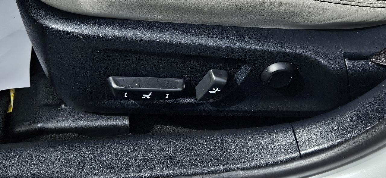 Lexus IS 250 4dr Sport Sdn RWD 2015