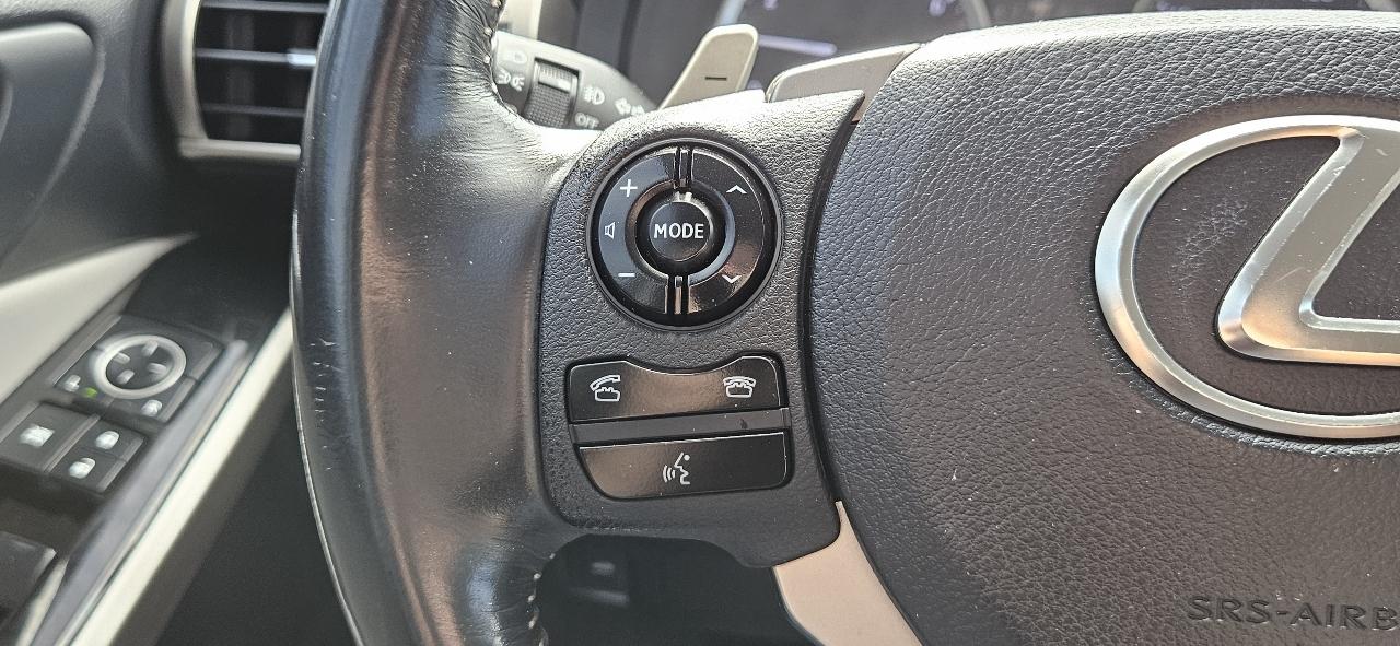 Lexus IS 250 4dr Sport Sdn RWD 2015