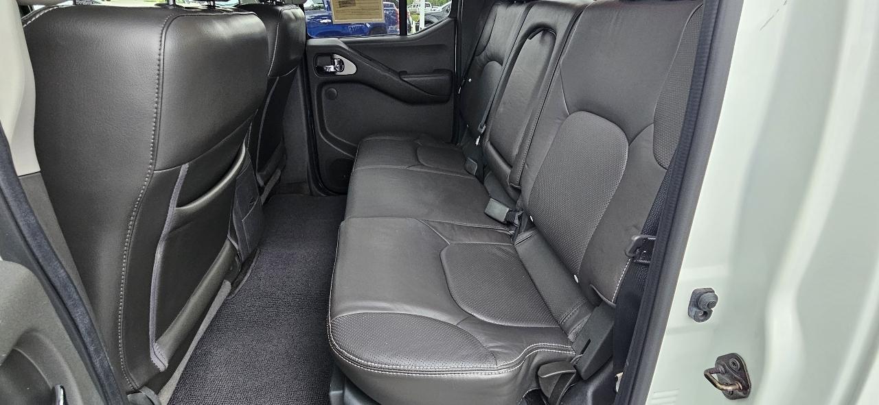 Nissan Frontier 4WD Crew Cab SWB Auto PRO-4X 2014