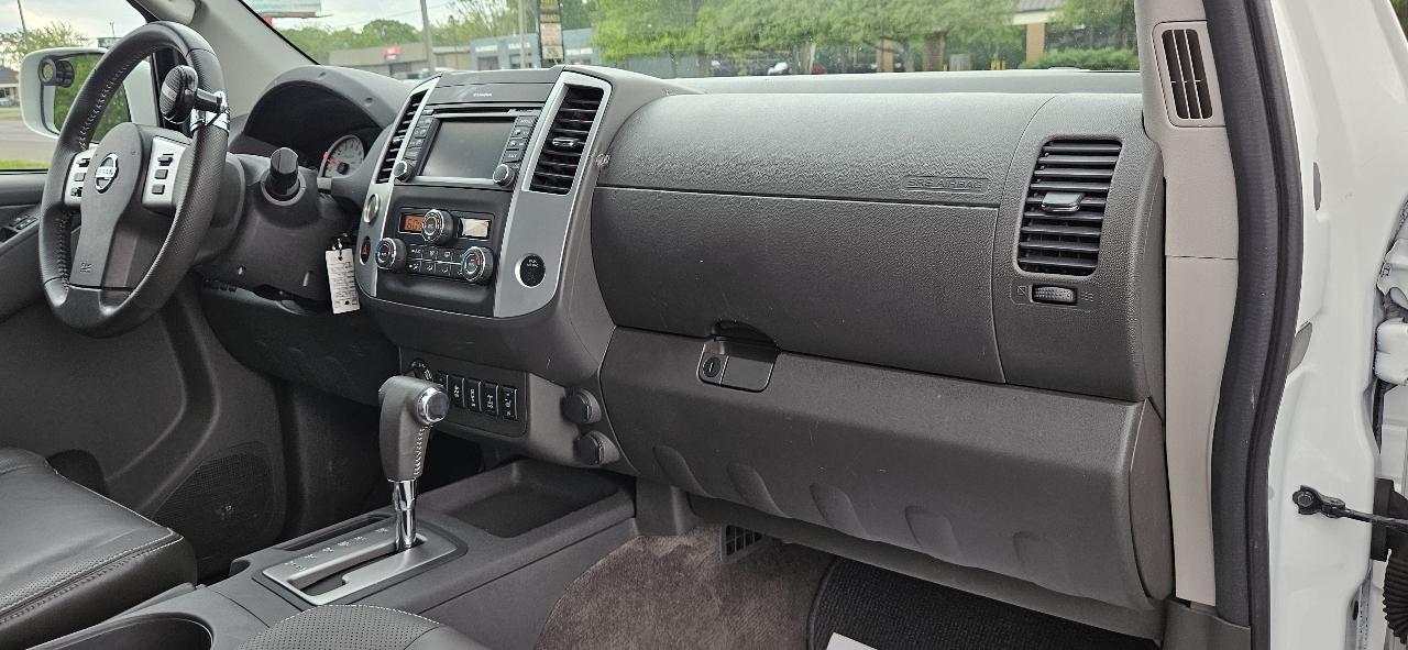 Nissan Frontier 4WD Crew Cab SWB Auto PRO-4X 2014