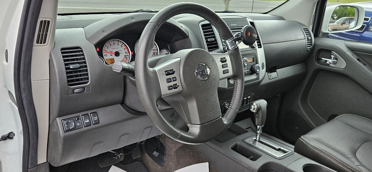 Nissan Frontier 4WD Crew Cab SWB Auto PRO-4X 2014