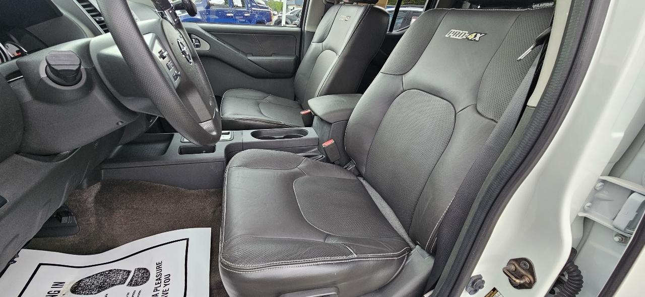 Nissan Frontier 4WD Crew Cab SWB Auto PRO-4X 2014