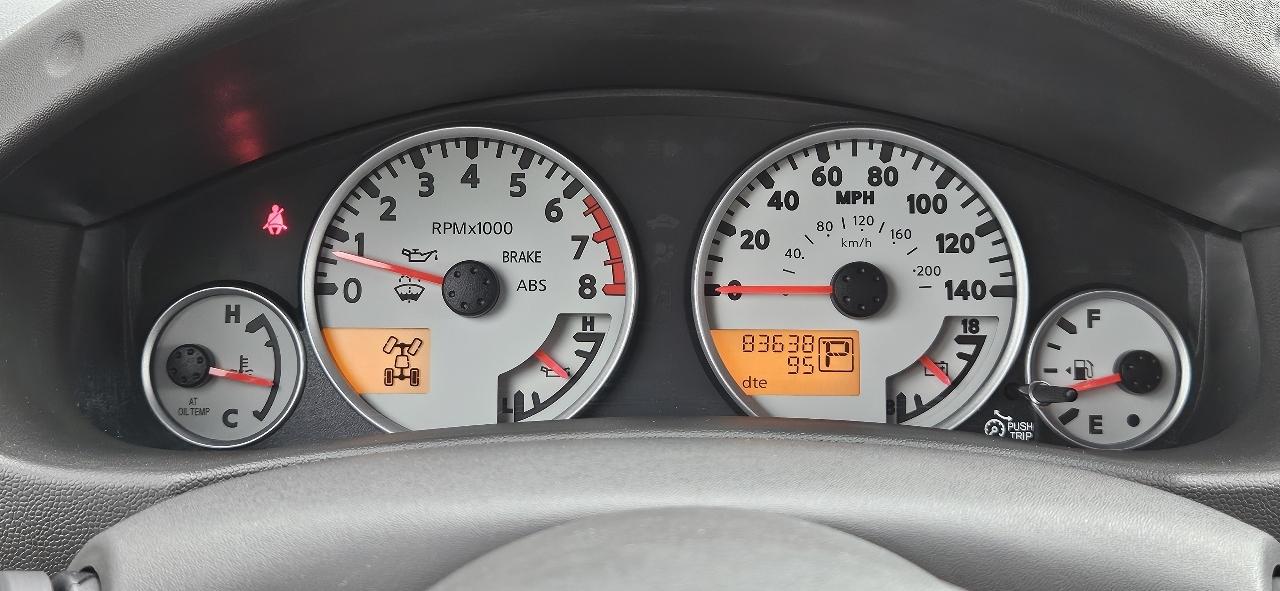 Nissan Frontier 4WD Crew Cab SWB Auto PRO-4X 2014