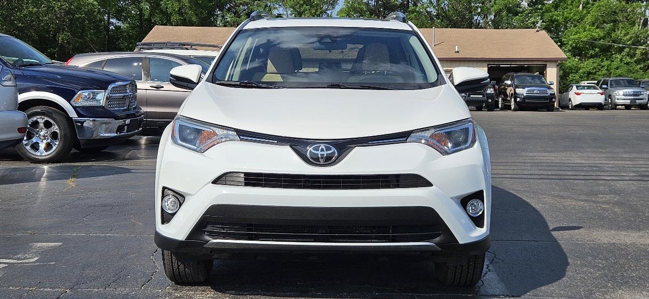 Toyota RAV4 XLE FWD (Natl) 2018