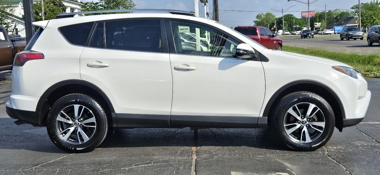 Toyota RAV4 XLE FWD (Natl) 2018